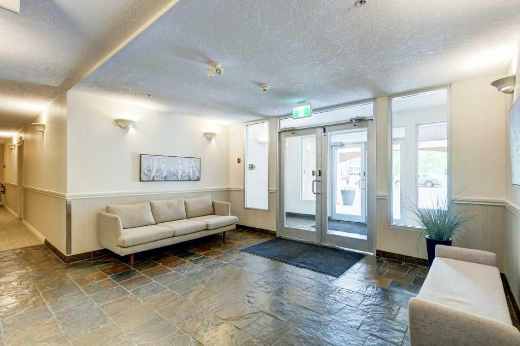 Photo of 2 Hemlock Crescent SW #105, Calgary, AB T3C 2Z1 (MLS # A2322904)