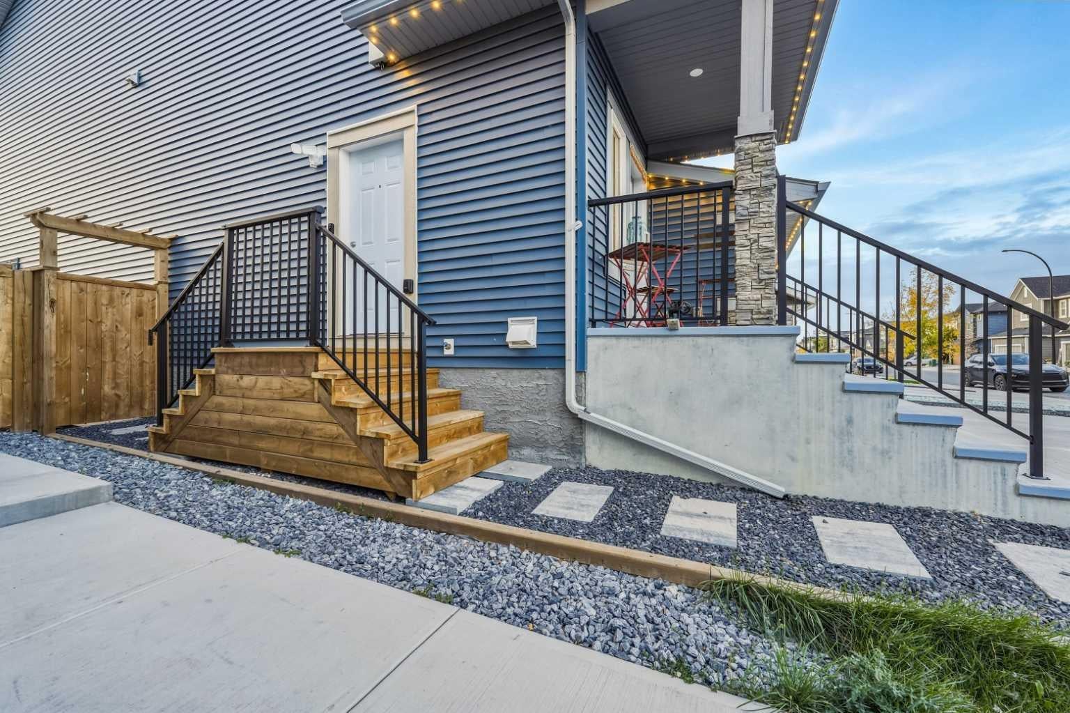 251 Creekside Way SW