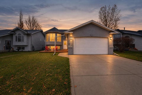 Photo of 31 Heenan Crescent, Sylvan Lake, AB T4S 1Z8 (MLS # A2355544)
