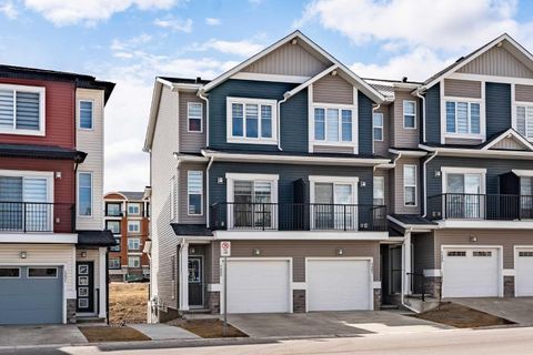 Photo of 1405 Sage Hill Grove NW, Calgary, AB T3R 2A1 (MLS # A2304486)