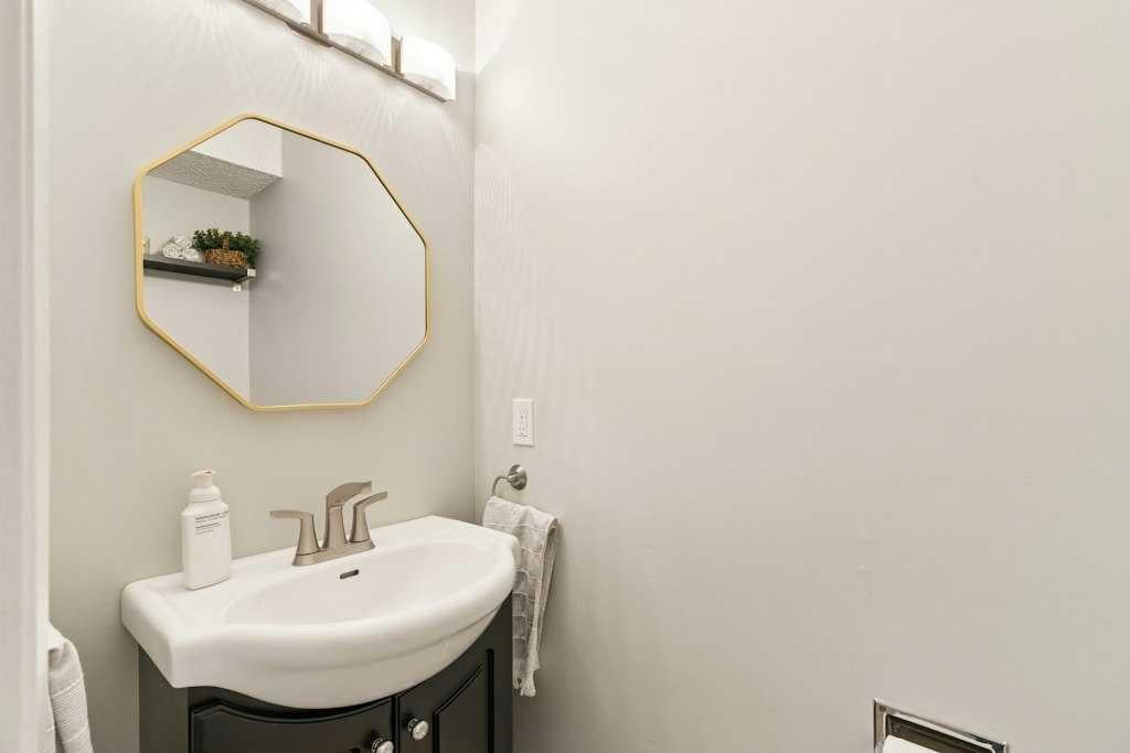23 Glamis Drive SW 80