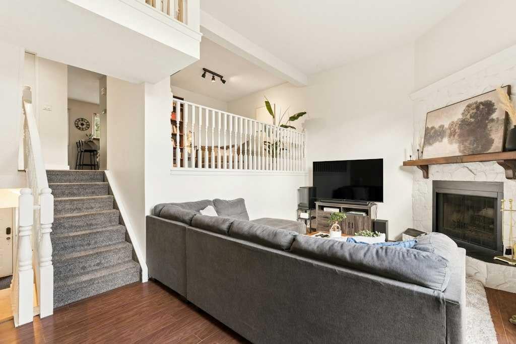 23 Glamis Drive SW 80