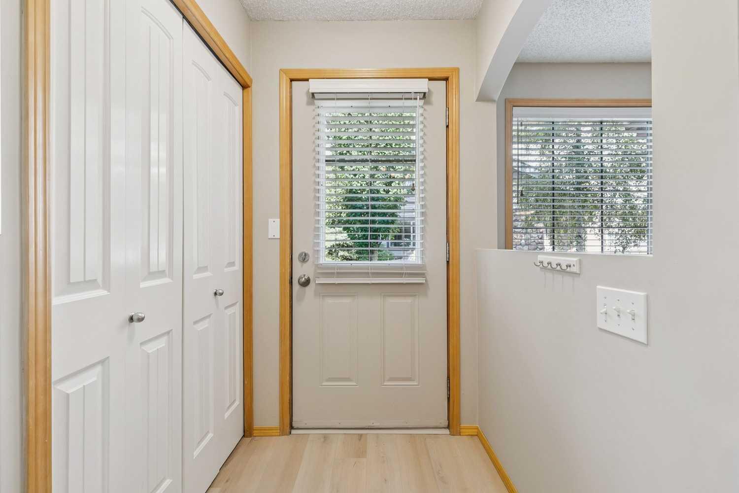 7 Everridge Square SW 106