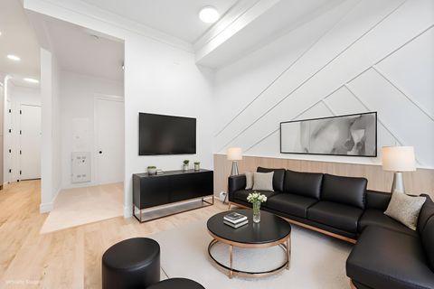 4270 Norford Avenue NW 1103 Calgary AB T3B 6P8