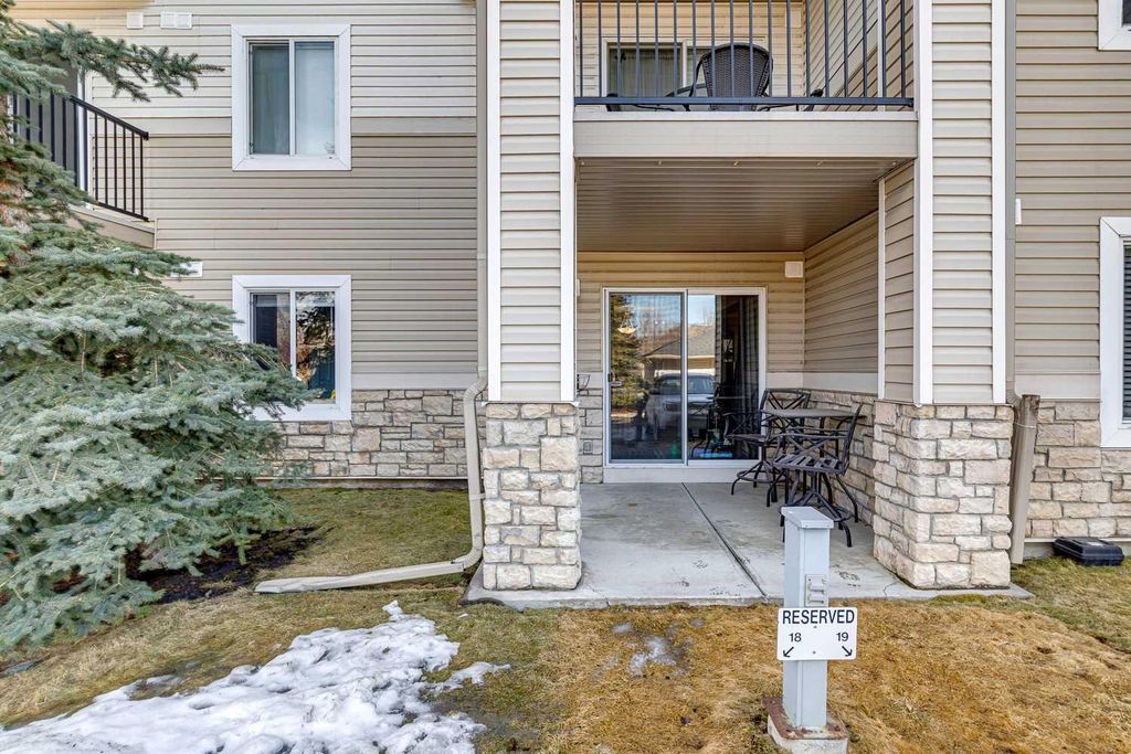 Photo of 2395 Eversyde Avenue SW #1128, Calgary, AB T2Y 0B5 (MLS # A2294684)