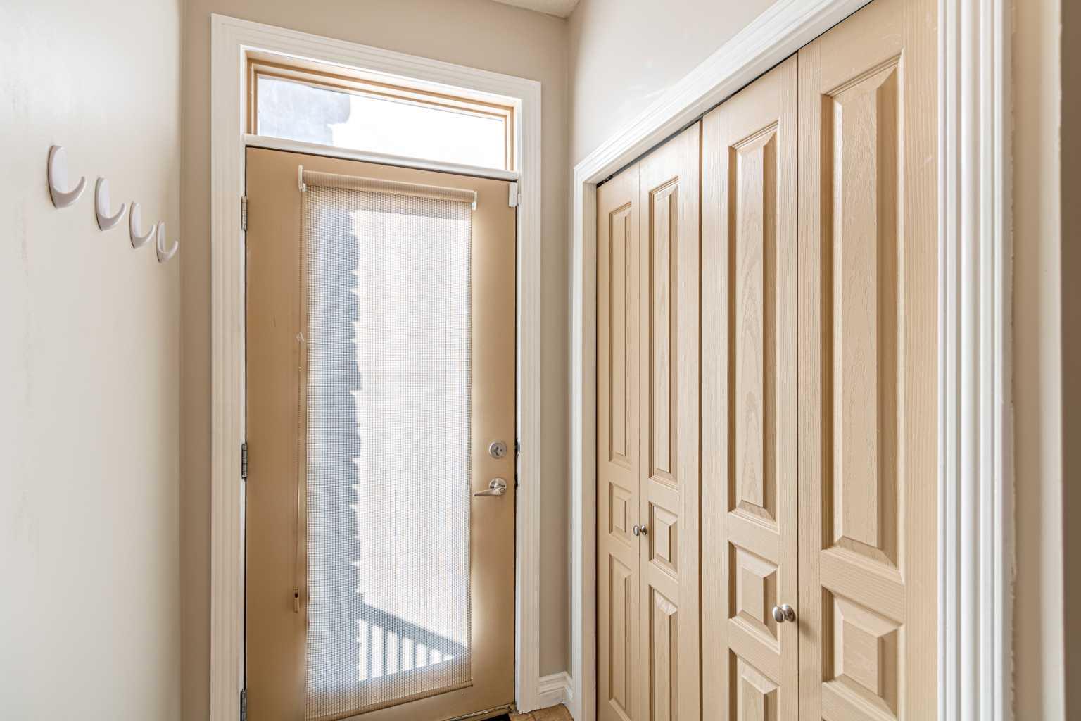 148 Rockyledge View NW 3