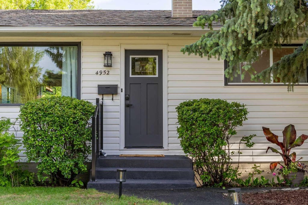 Photo of 4952 Vanguard Road NW, Calgary, AB T3A 0R5 (MLS # A2322982)