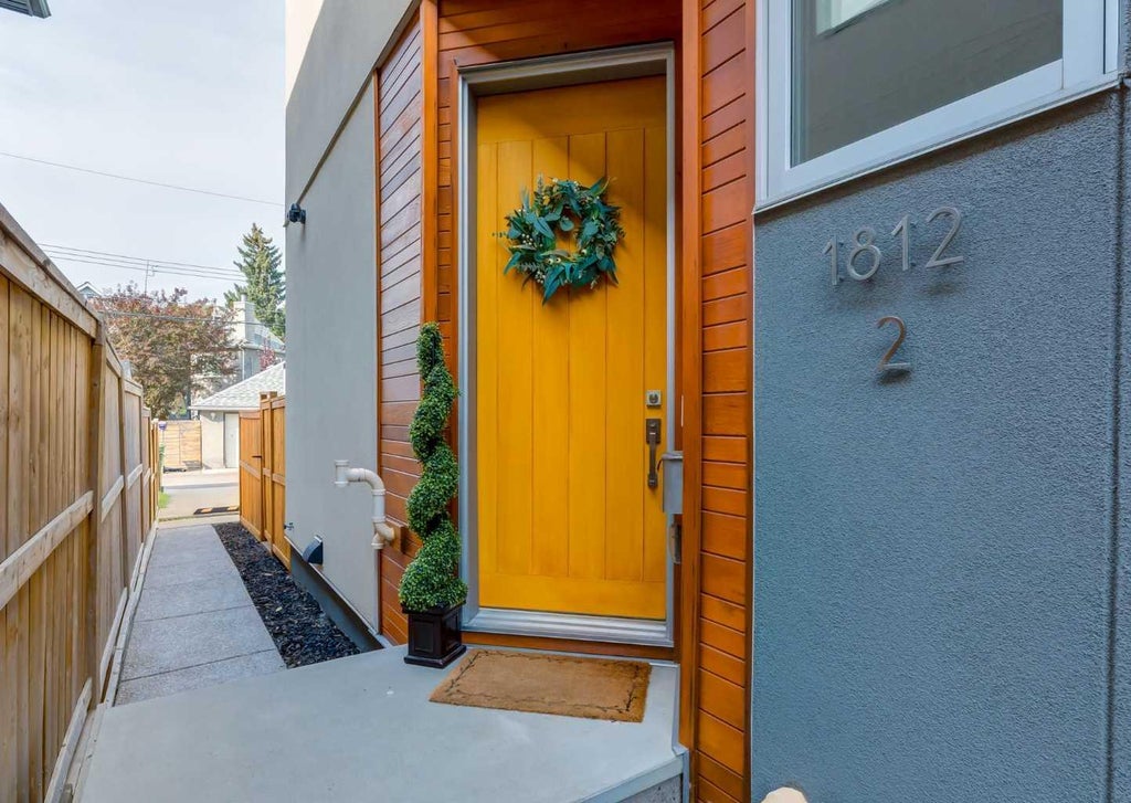 Photo of 1812 Kensington Road NW #2, Calgary, AB T2N 3R3 (MLS # A2342329)