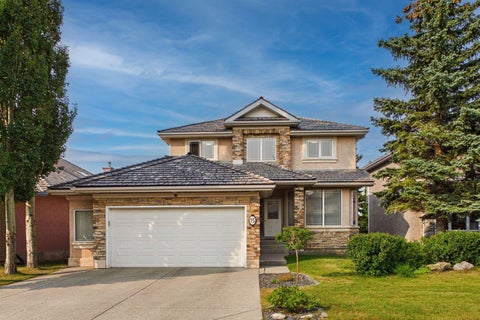 Photo of 15 Royal Crest Terrace NW, Calgary, AB T3G 4M3 (MLS # A2335840)