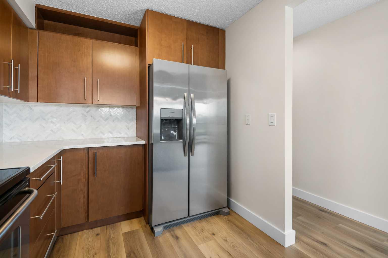 225 25 Avenue SW 601