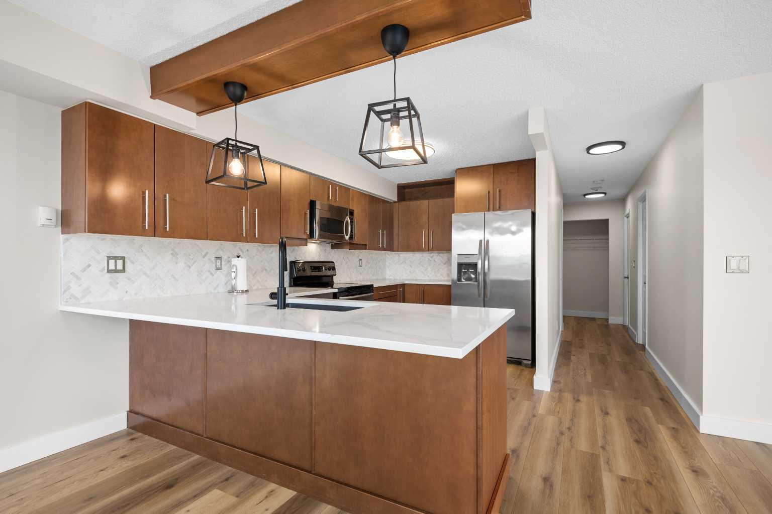 225 25 Avenue SW 601