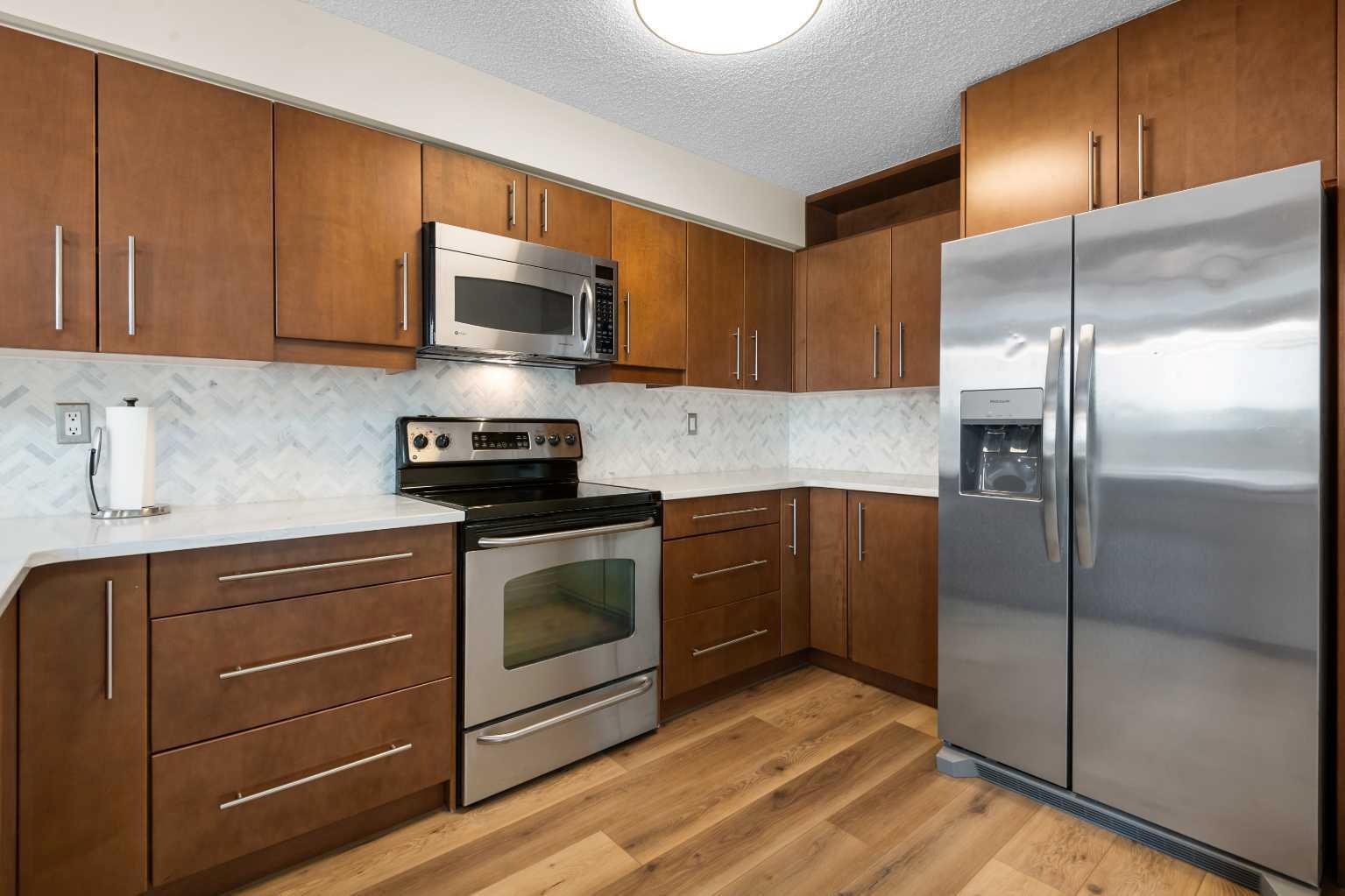 225 25 Avenue SW 601