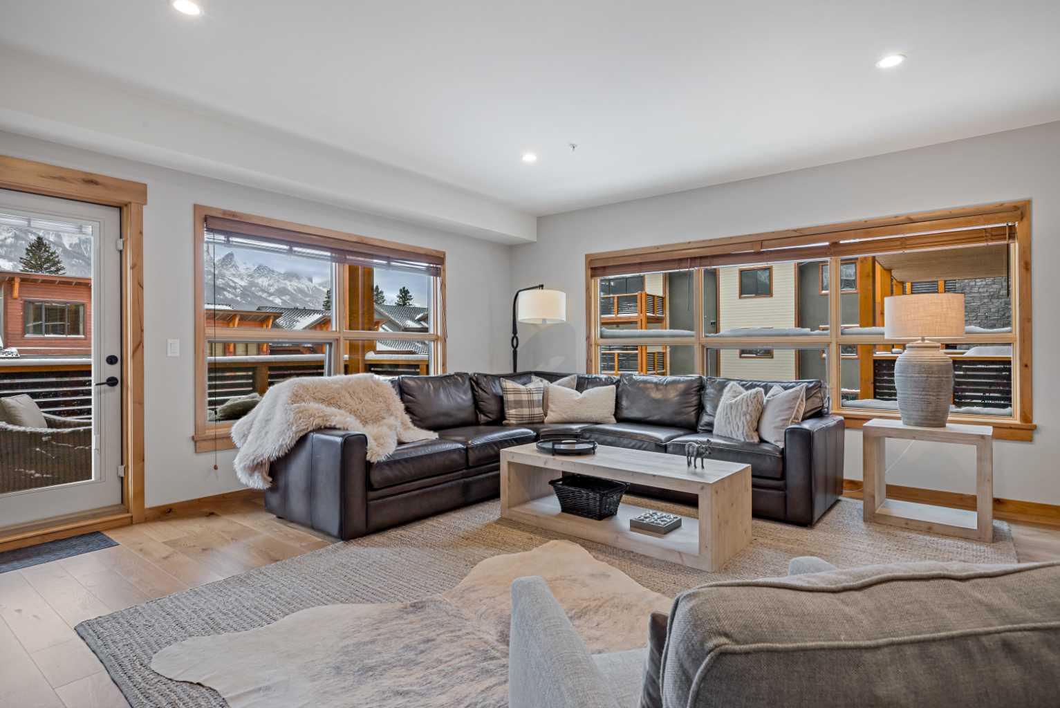 905 Spring Creek Drive 205