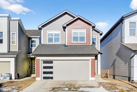 77 Belvedere Drive SE Calgary AB T2A 7Y1