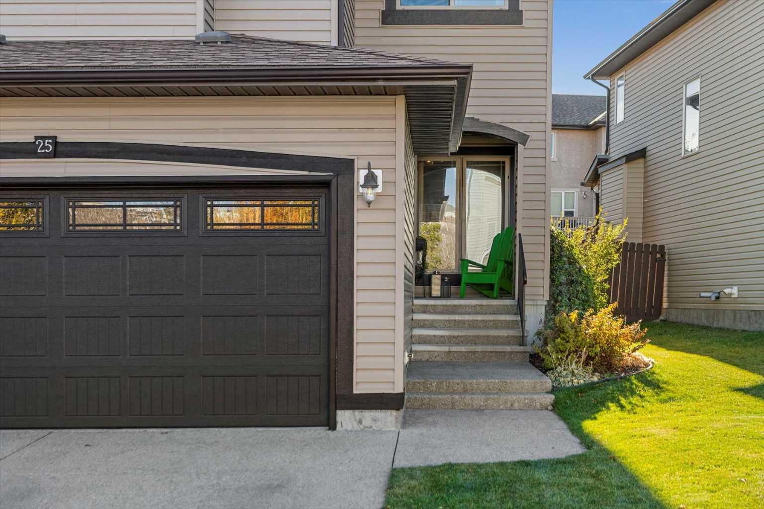 25 Tuscany Summit Terrace NW