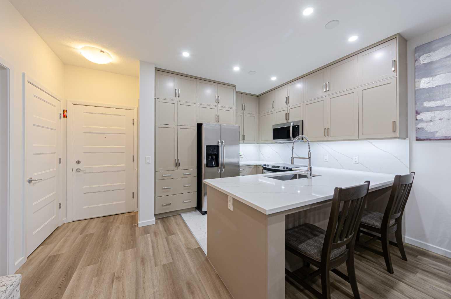 450 Kincora Glen Road NW 3403