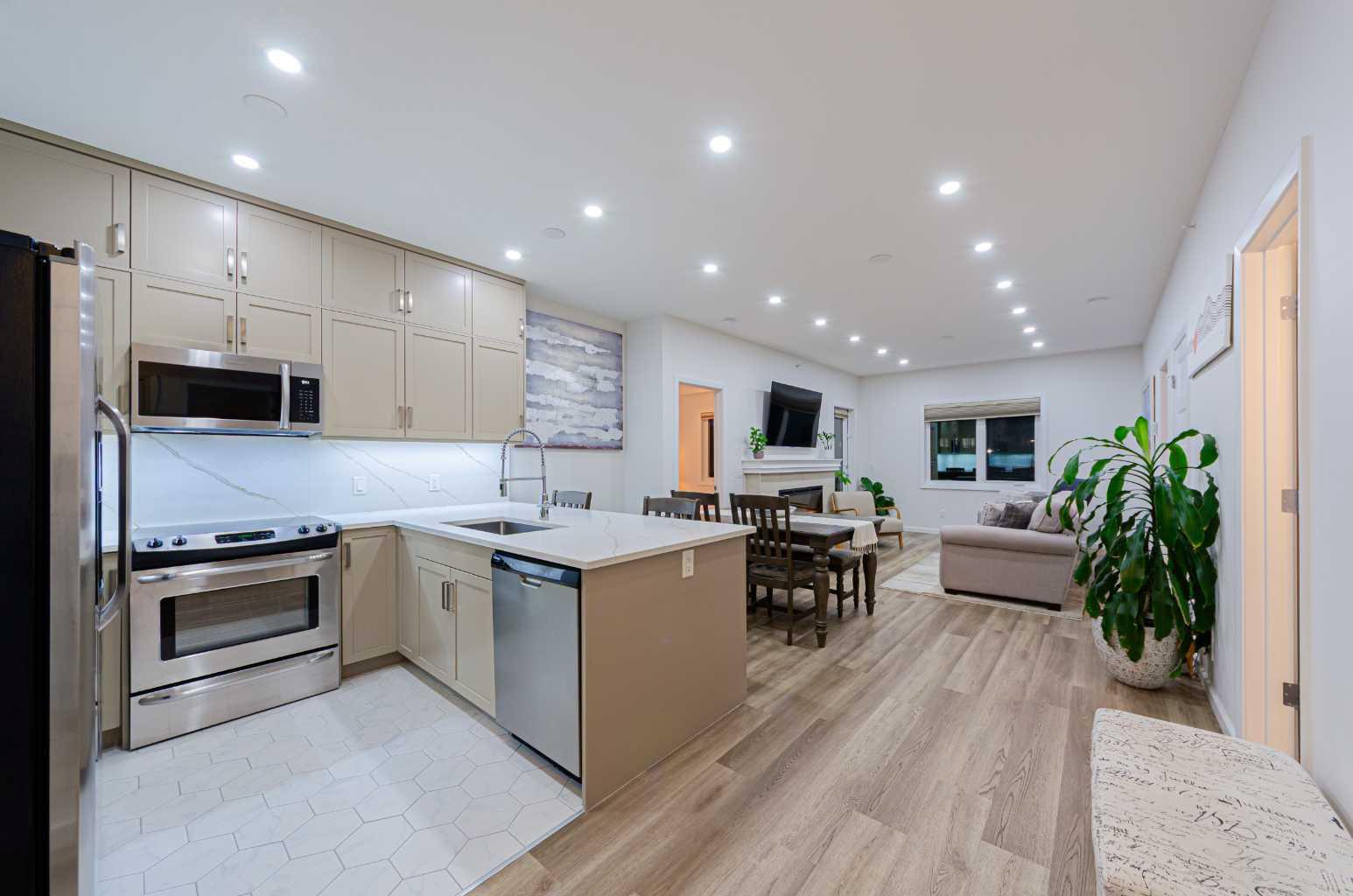 450 Kincora Glen Road NW 3403