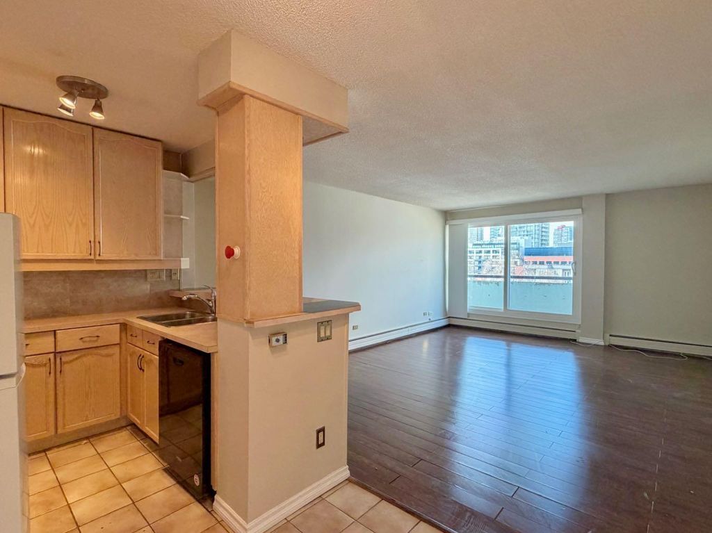 Photo of 903 19 Avenue SW #501, Calgary, AB T2T 0H8 (MLS # A2298273)