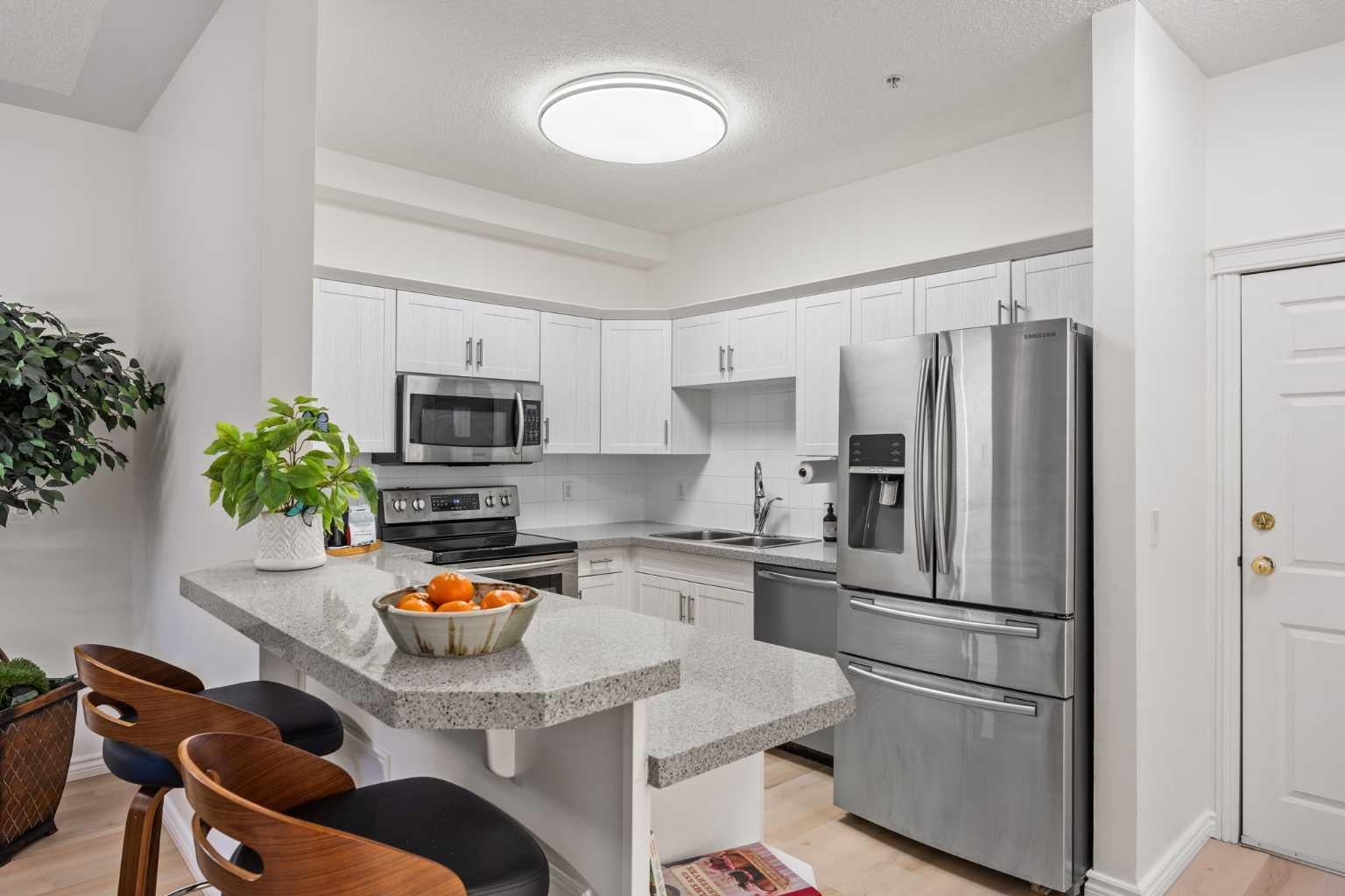 1110 5 Avenue NW 122