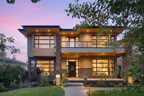 Photo of 720 33A Street NW, Calgary, AB T2M 2Z1 (MLS # A2347572)