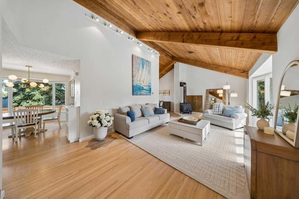 Photo of 7 Brookpark Bay SW, Calgary, AB T2W 2R7 (MLS # A2323599)