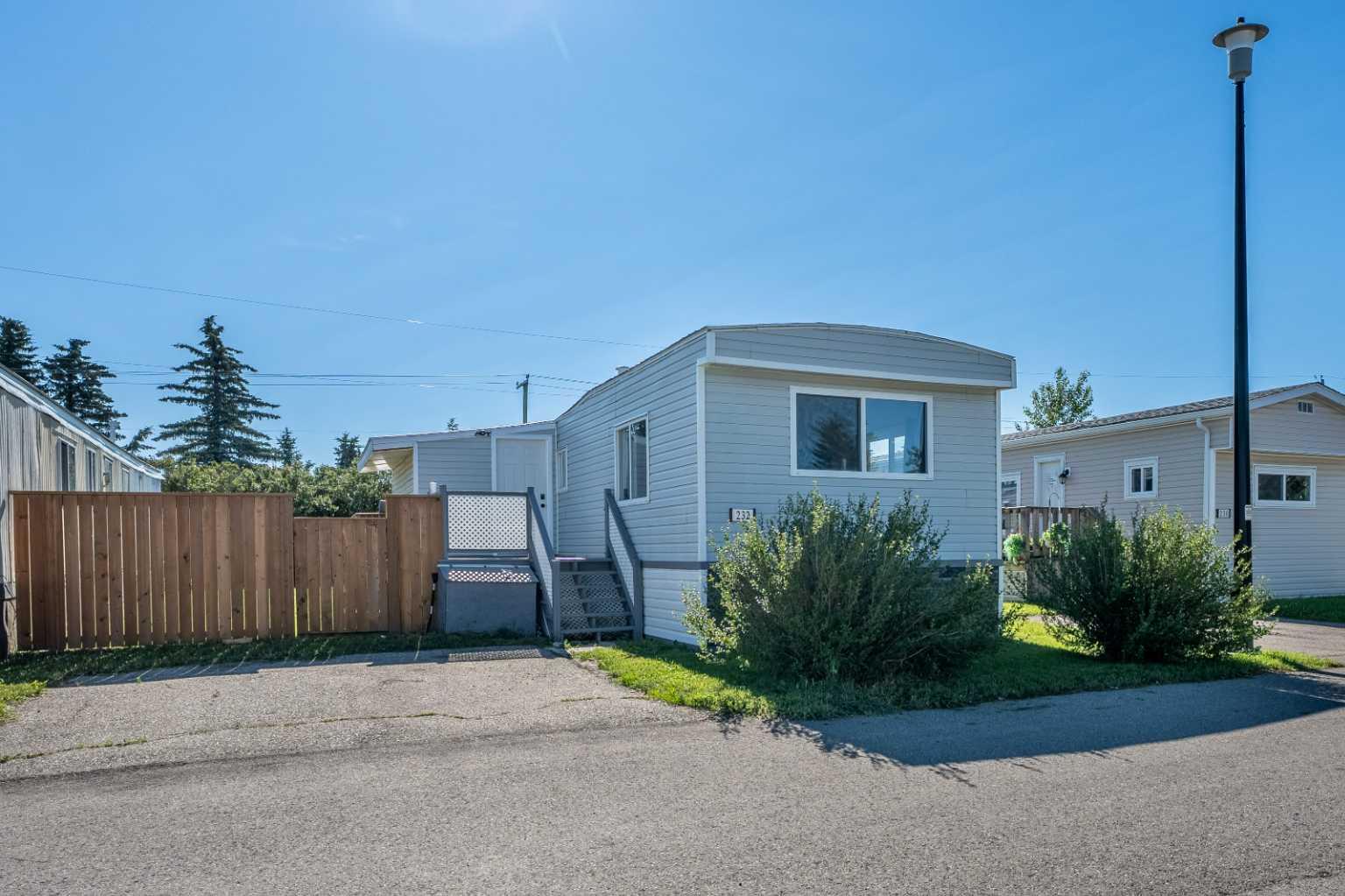 232 Polar Avenue NE