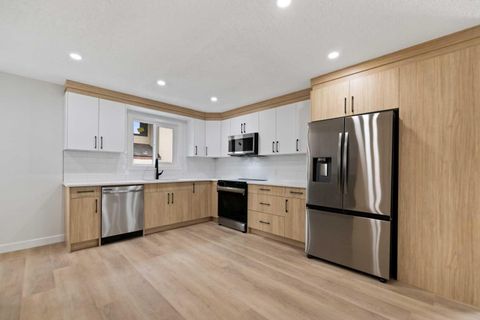 Photo of 2031 24 Avenue NE, Calgary, AB T2E 8H4 (MLS # A2314602)