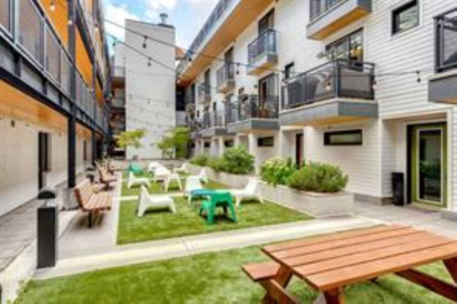 1719 9A Street SW 121