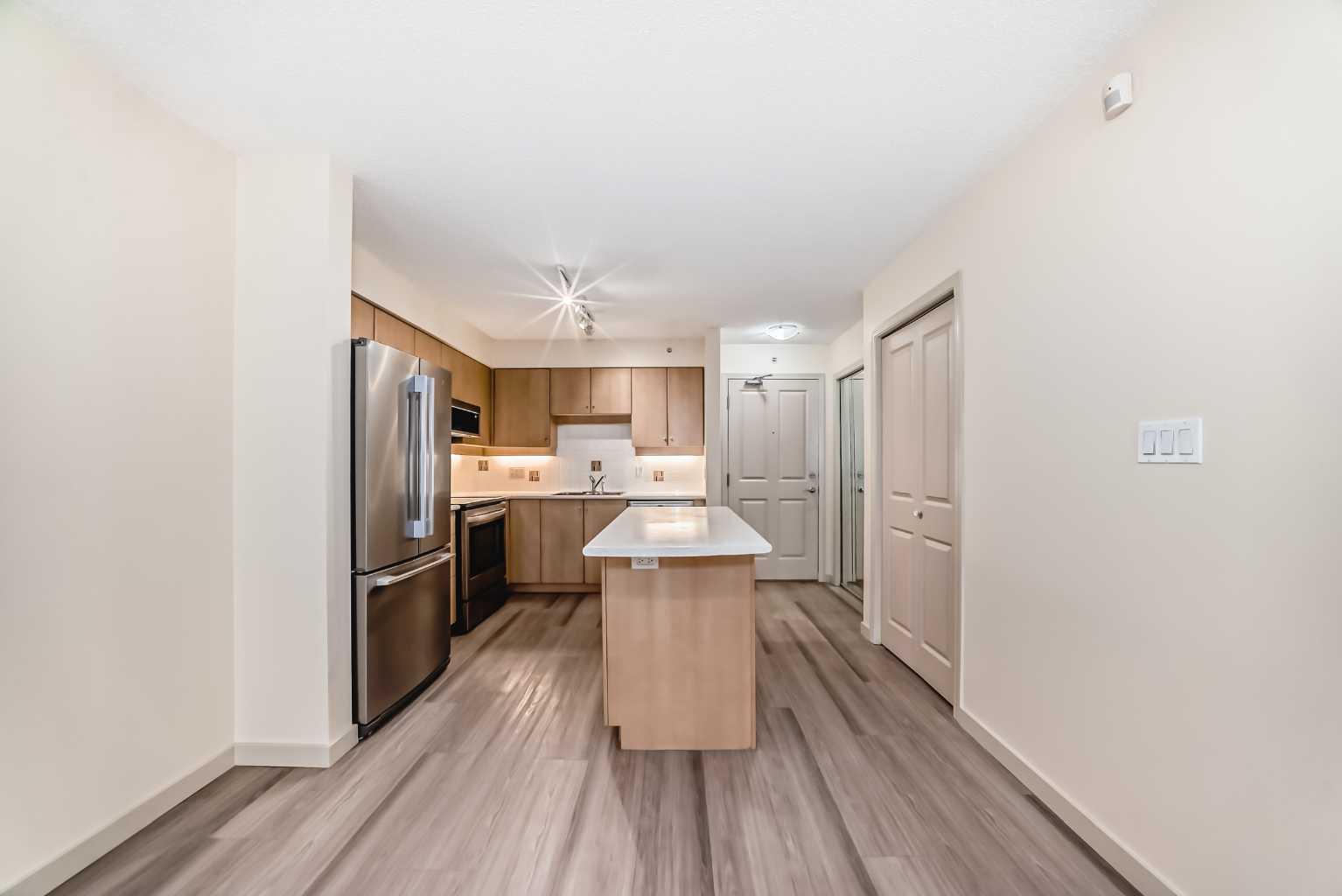 650 10 Street SW 202