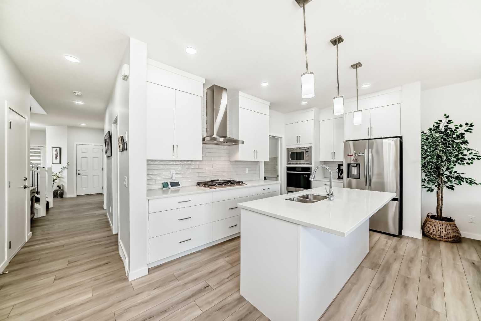 126 Lucas Close NW