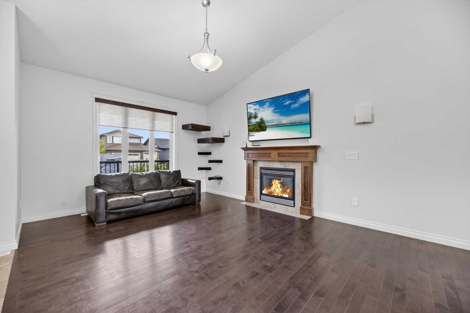 17 Viceroy Crescent