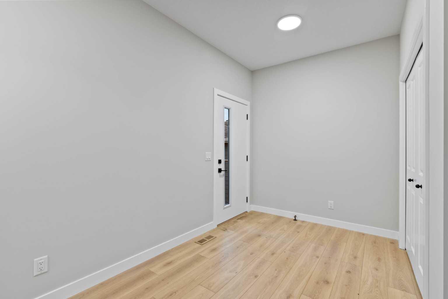 151 Belvedere Crescent SE