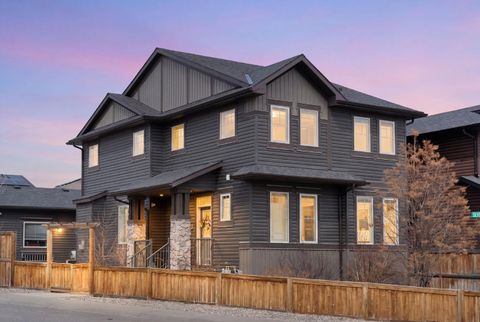 Photo of 210 Silverado Plains Circle SW, Calgary, AB T2X 0R5 (MLS # A2303699)