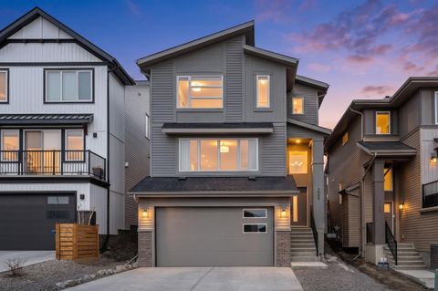 229 Precedence View Cochrane AB T4C 2W8