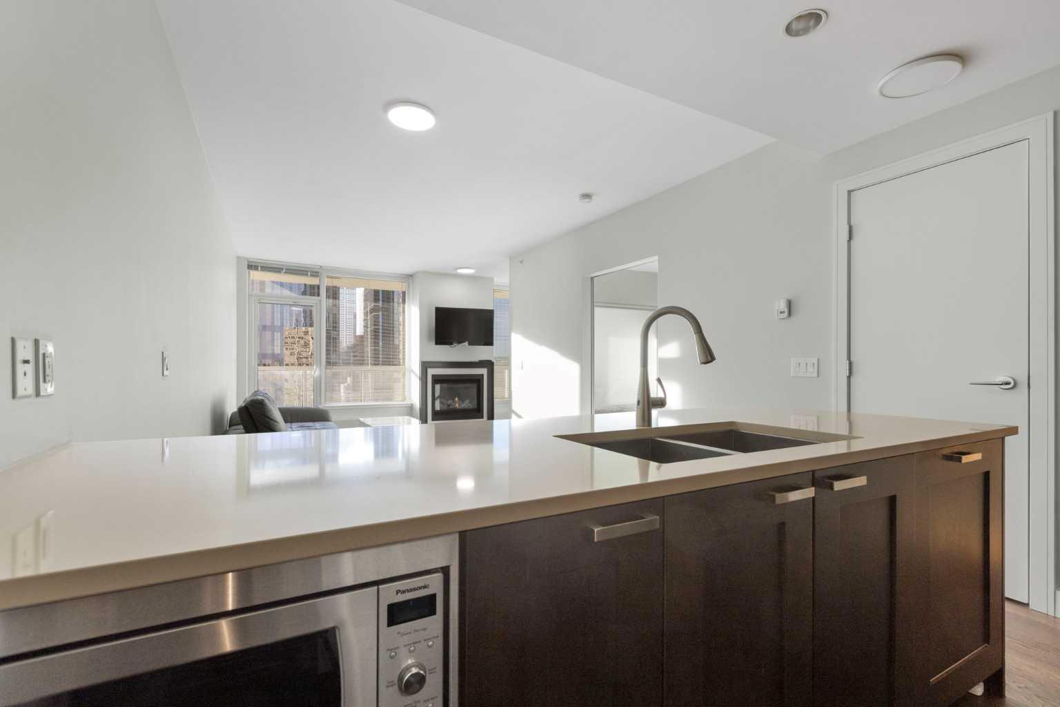 222 Riverfront Avenue SW 1826