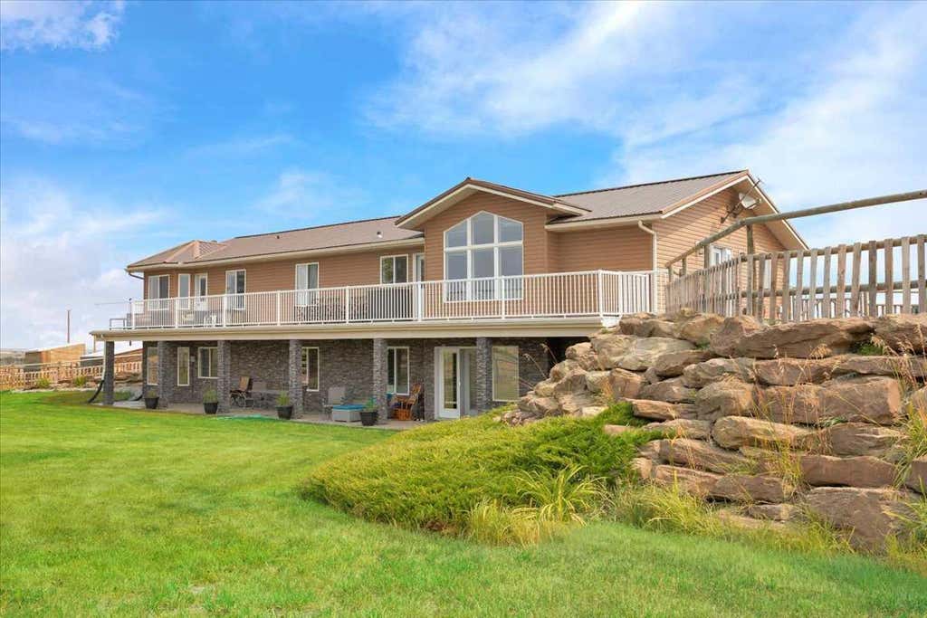 Photo of 562056 24 Street E, Rural Foothills County, AB T1V 1N2 (MLS # A2335407)