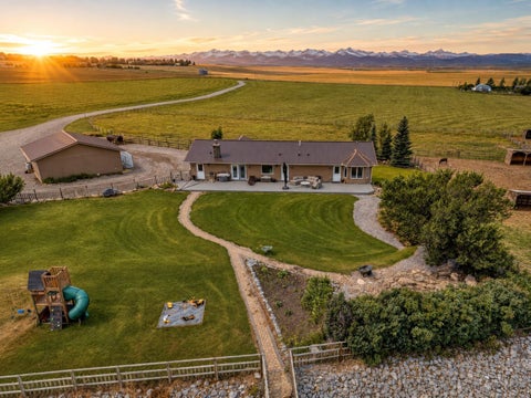 Photo of 562056 24 Street E, Rural Foothills County, AB T1V 1N2 (MLS # A2335407)