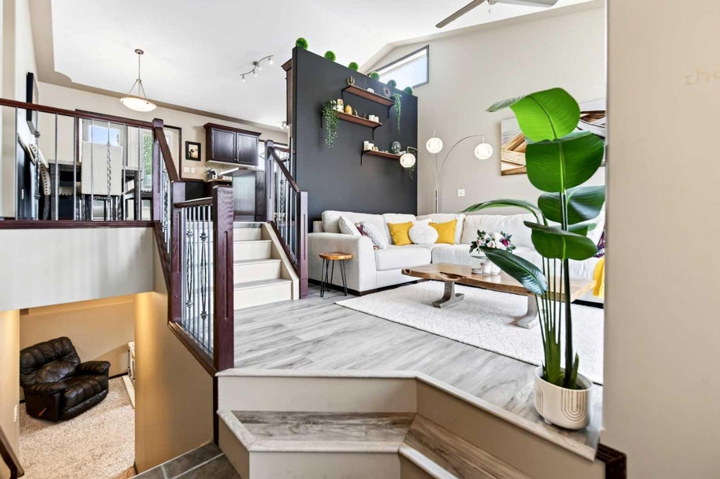 Photo of 7 Ratcliffe Street, Red Deer, AB T4P 3X8 (MLS # A2341101)