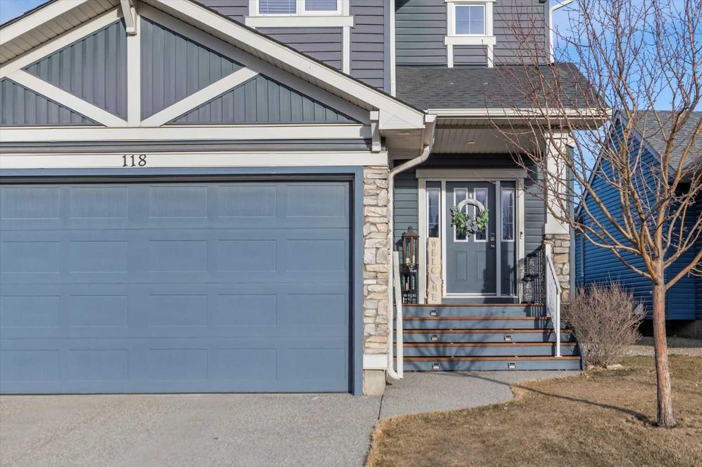 Photo of 118 Ravenscroft Green SE, Airdrie, AB T4A 0H1 (MLS # A2285428)
