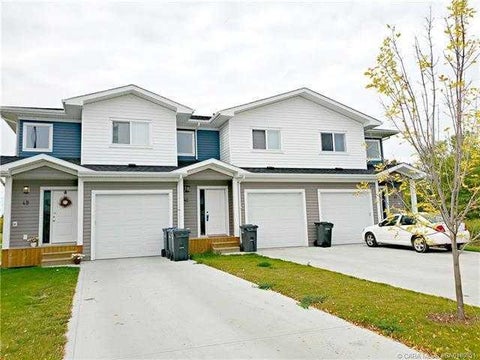 Photo of 49 Hawthorn Place, Sylvan Lake, AB T4S 0S2 (MLS # A2346366)