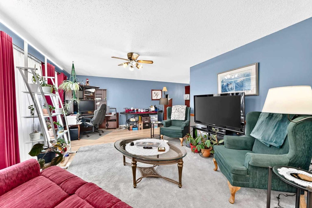 Photo of 3528 50 Avenue, Innisfail, AB T4G 1J1 (MLS # A2346496)