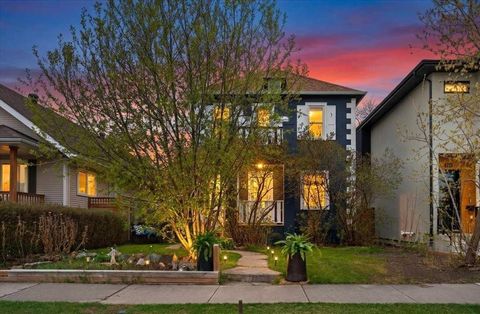 Photo of 2013 26 Street SW, Calgary, AB T3E 2A3 (MLS # A2305321)