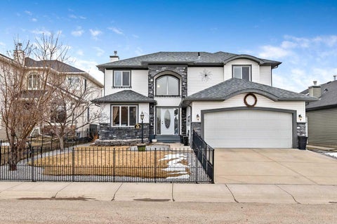 Photo of 43 Sheep River Heights, Okotoks, AB T1S 2A1 (MLS # A2297277)