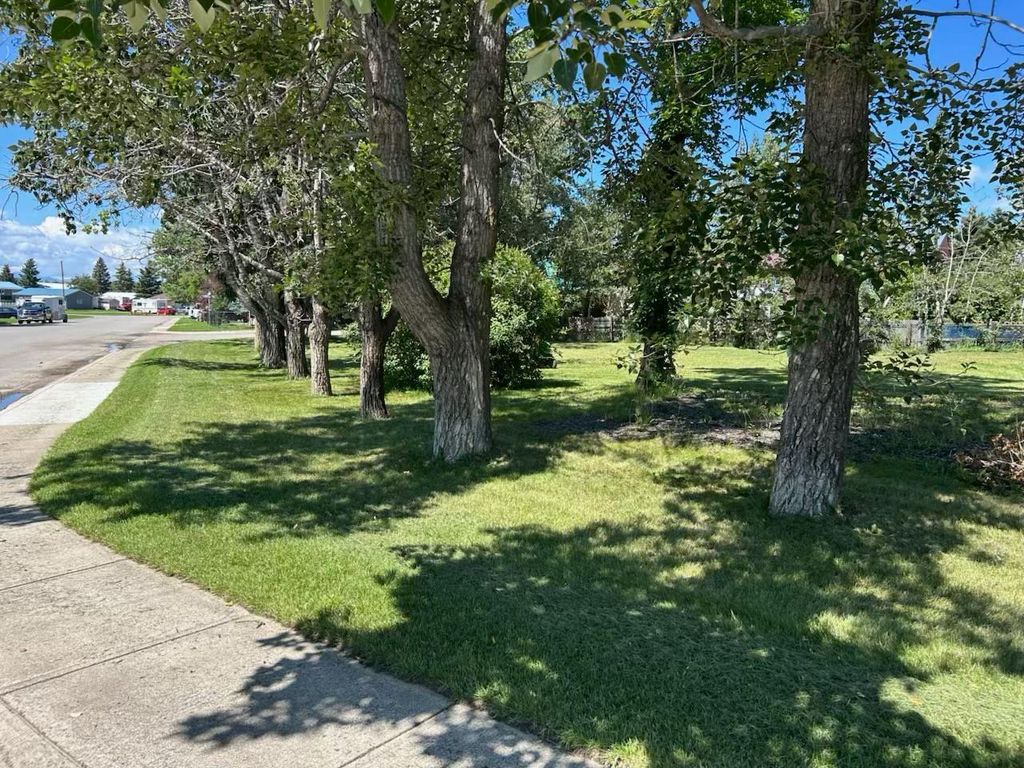 Photo of 321 Twin Cities Drive, Longview, AB T0L 0Z0 (MLS # A2307929)