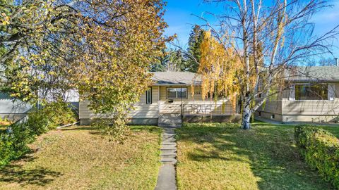 1036 17 Street NE Calgary AB T2E 4V1