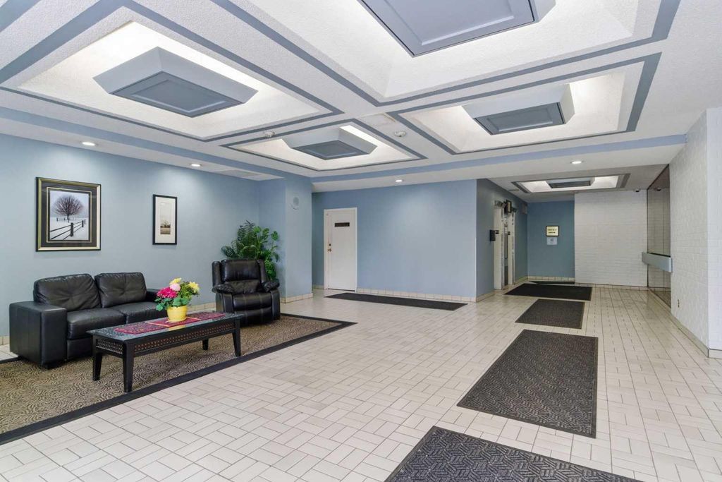Photo of 924 14 Avenue SW #806, Calgary, AB T2R 0N7 (MLS # A2316701)