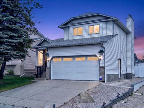 Photo of 70 Pasadena Gardens NE, Calgary, AB T1Y 6M8 (MLS # A2323806)