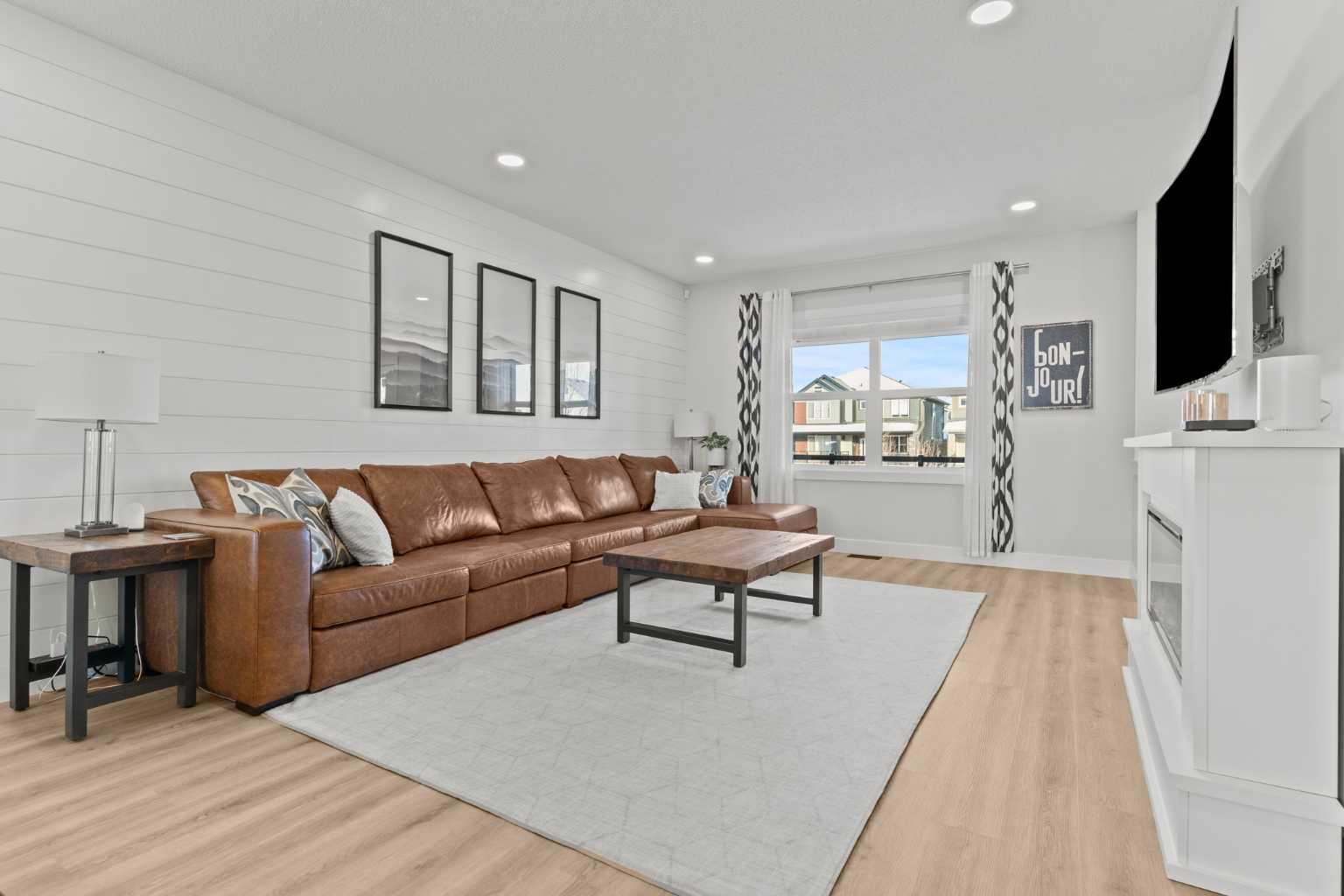 47 Wolf Willow Boulevard SE