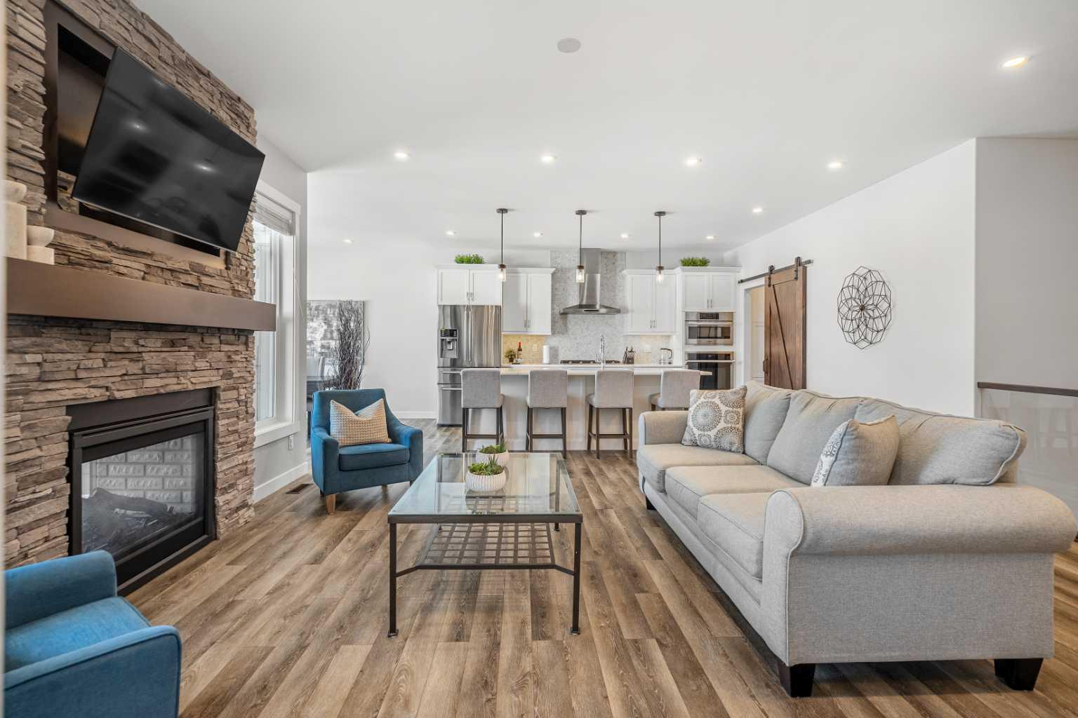 1205 Hillcrest Manor Estate