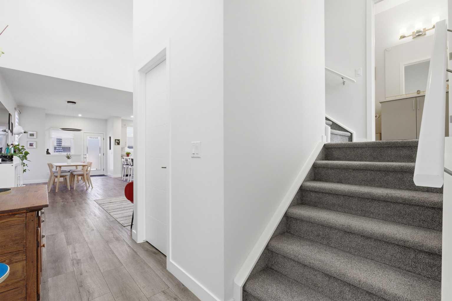 20549 Main Street SE